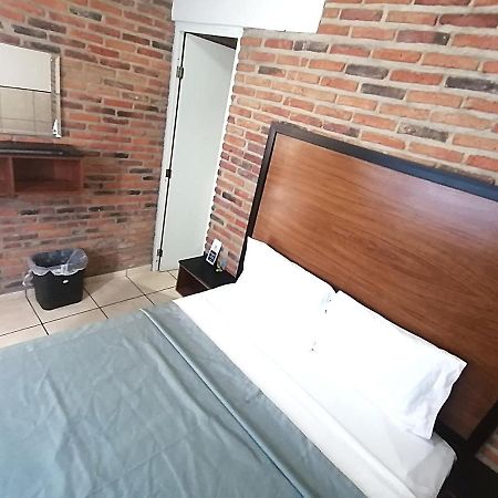 Hotel Hcm Guadalajara Extérieur photo